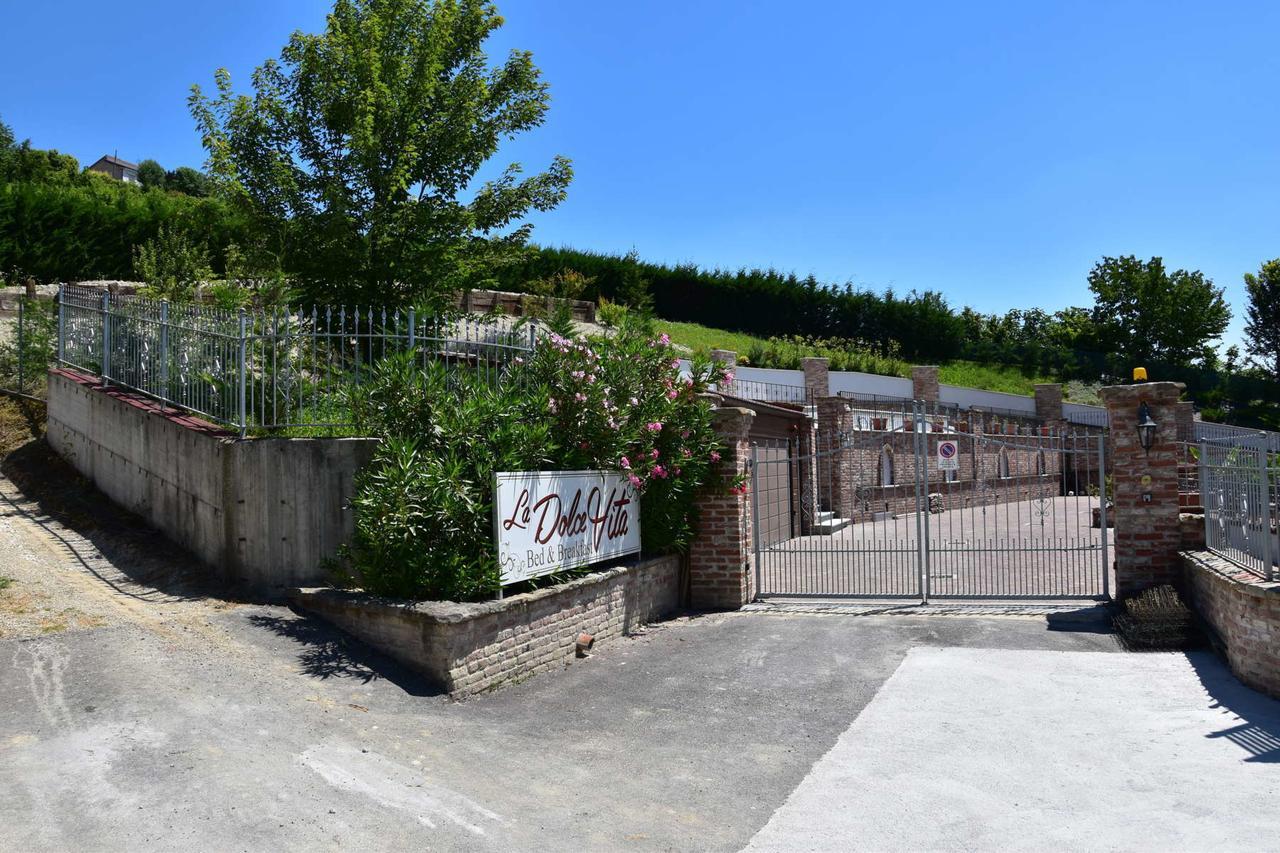 B&B La Dolce Vita Priocca Exterior photo