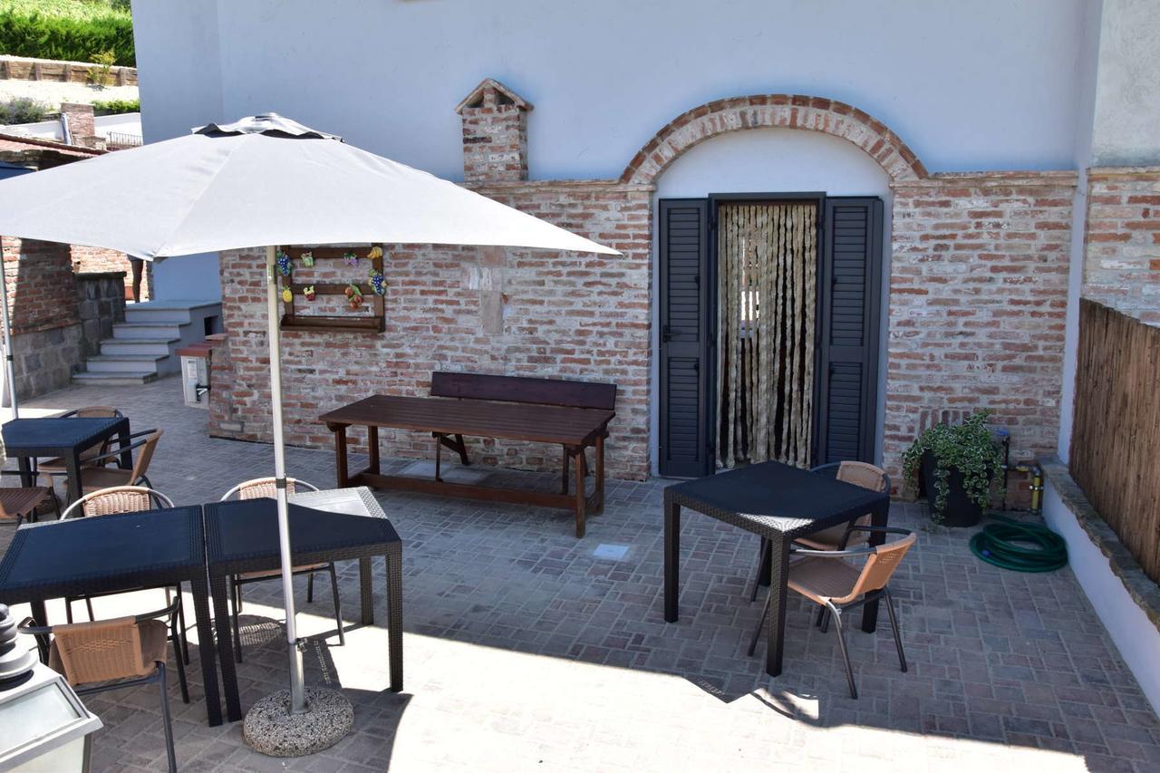 B&B La Dolce Vita Priocca Exterior photo